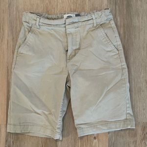 Boys Old Navy khaki shorts